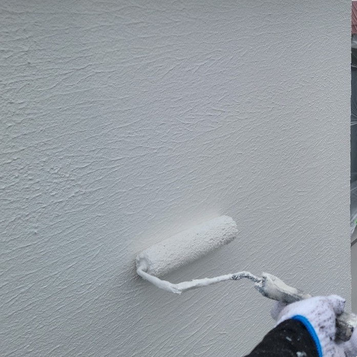 外壁の上塗り