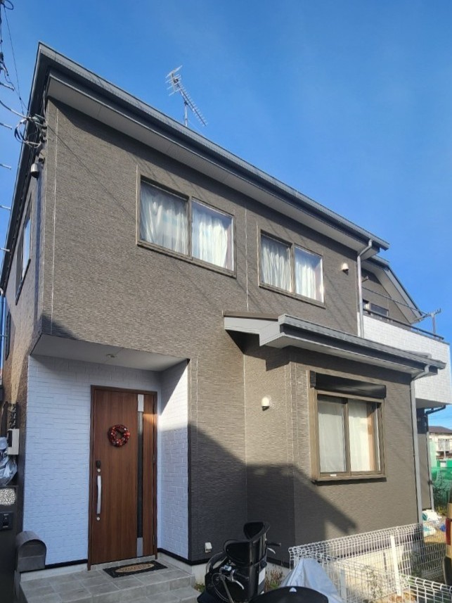 横浜市神奈川区 Y様邸の屋根及び外壁塗装工事が完了しました!