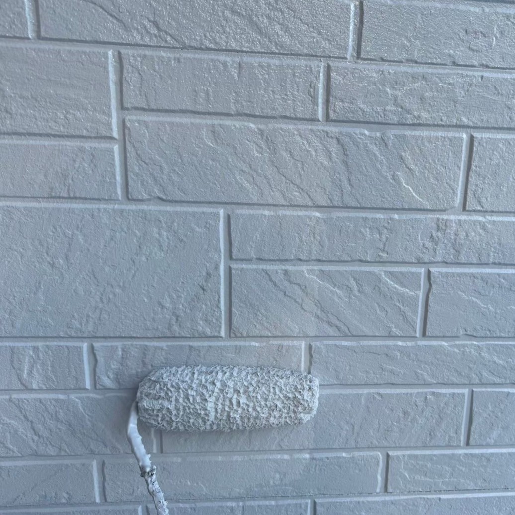 外壁の上塗り後(クールグレイ)