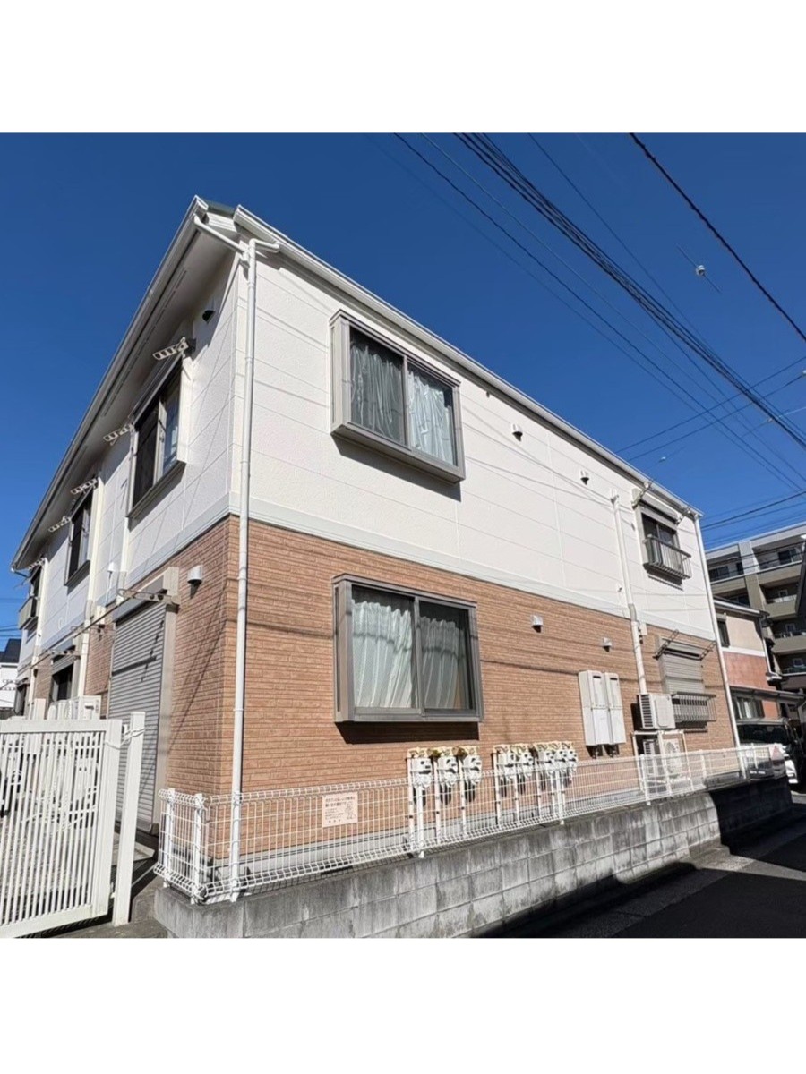 横浜市戸塚区 アパートの屋根及び外壁塗装が完了しました!