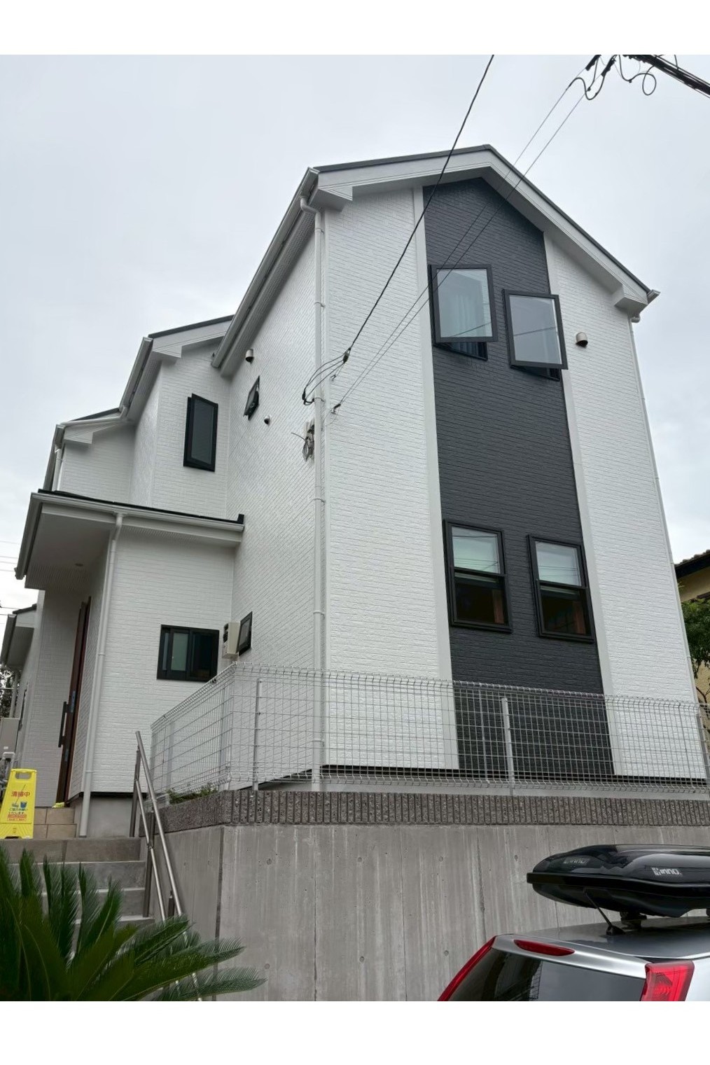 横浜市戸塚区 T様邸の屋根及び外壁塗装工事が完了しました!