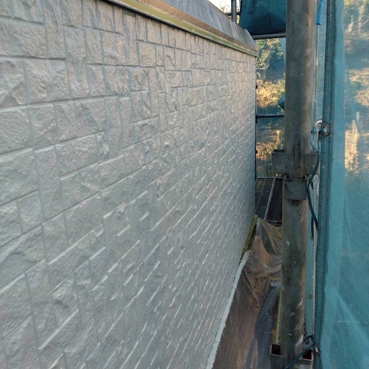 外壁の上塗り後（PX-701）