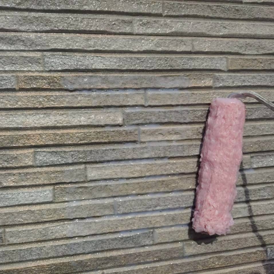 外壁の上塗り（ウルトラクリヤー）