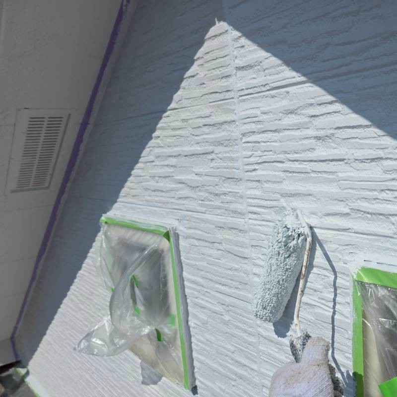 外壁の中塗り（PX-751）