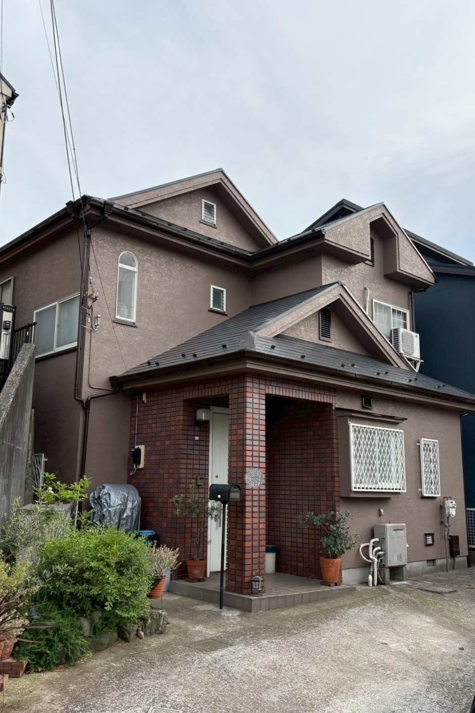 横浜市港南区 K様邸の屋根及び外壁塗装工事が完了しました!
