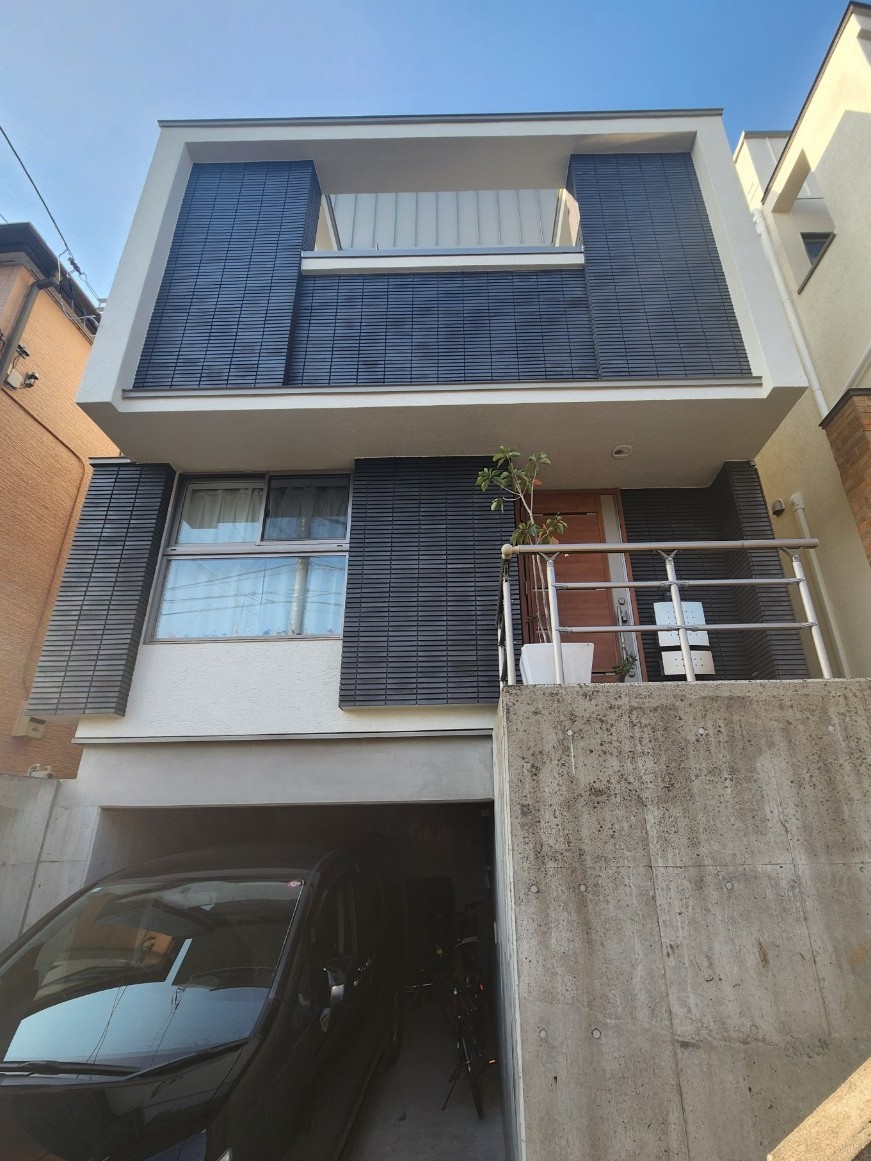 横浜市港南区 屋根及び外壁塗装が完了しました！